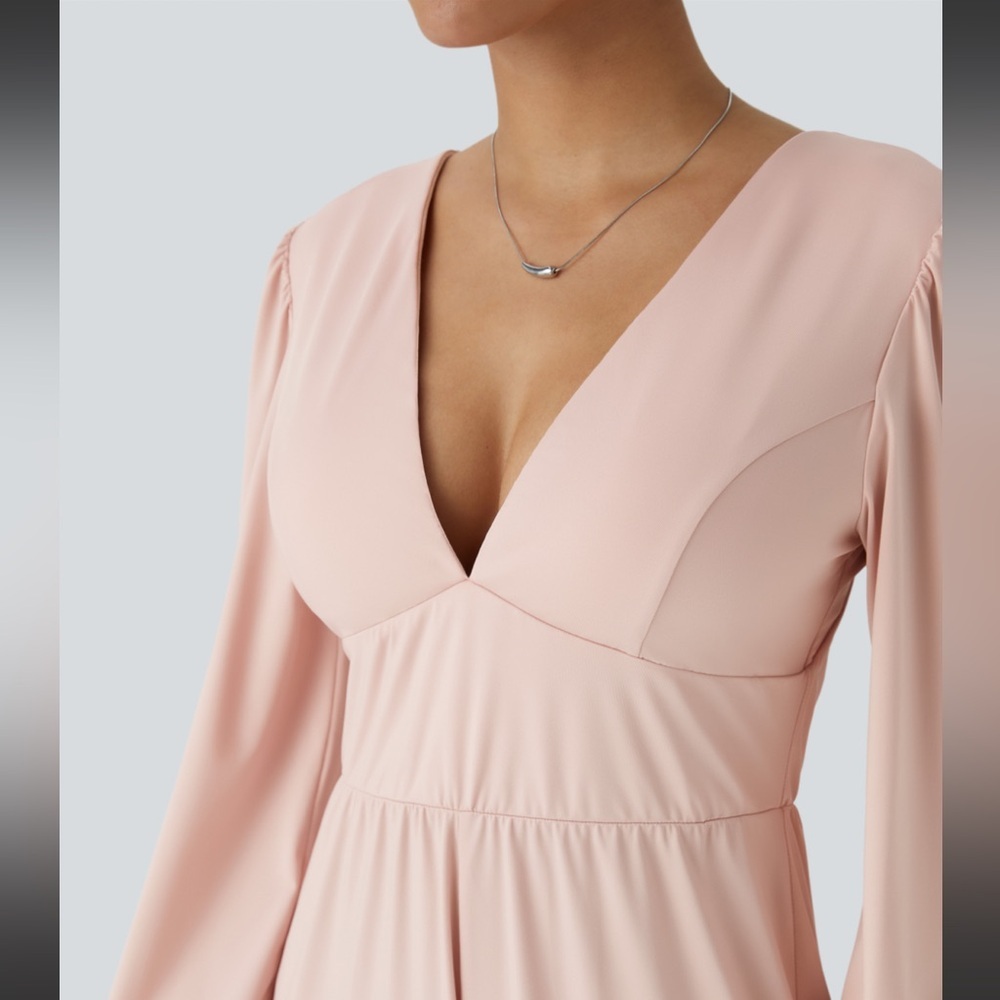 V Neck Puff Long Sleeve Backless Casual
Jumpsuit - Picture 4 of 6